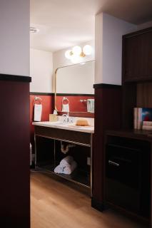 UNCOMMONER HOTEL by REVERIE BOUTIQUE COLLECTION - West Yarmouth - 4