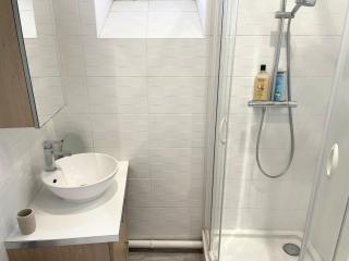 Studio lumineux et calme - Netflix, CHU et métro 14 - 3