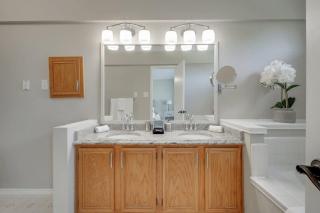 Melody Home near Grapevine DFW Airport w backyard - 3