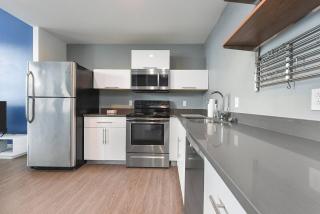 Modern Downtown Loft Near PNC Park - Pittsburgh - 3