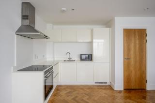 Luxurious City Centre Apartment in Chelmsford - 8