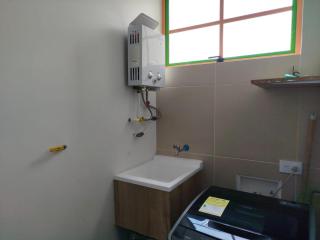 A 4 Minutos del Malecón con Barril Asador, Ideal para Relajarte y Compartir - Guatapé - 9