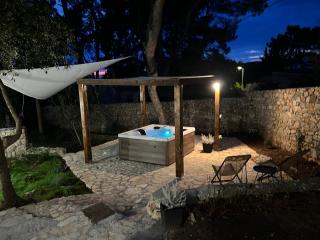 Villa Pinus - Stari Grad - 6