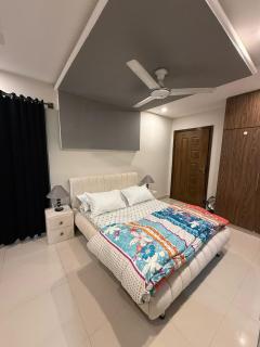 Elite 2-Bed Executive Residence - Islamabad - 7
