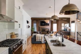 The Gambler - Pool Table Plus Rooftop with Firepit - 8