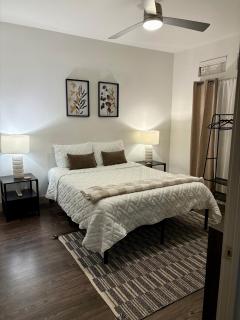 Canalside Retreat - Farmers Branch - 0