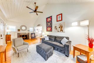 6 Mi to Dtwn Home with Deck and Yard in Kansas City - Kansas City - 7