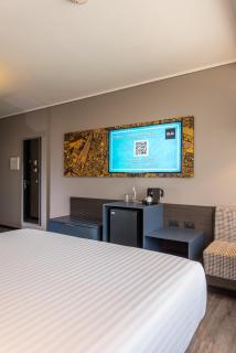 Ola Santiago Providencia, Tapestry Collection by Hilton - 5
