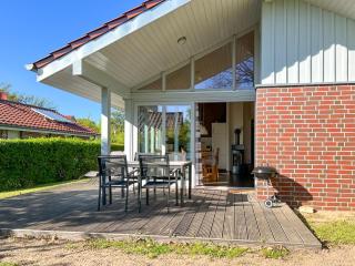 Ferienhaus Wiesengeflüster W3 - mit Fasssauna und Garten, 300 m zur Müritz - Röbel/Müritz - 3
