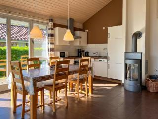 Ferienhaus Wiesengeflüster W3 - mit Fasssauna und Garten, 300 m zur Müritz - Röbel/Müritz - 2