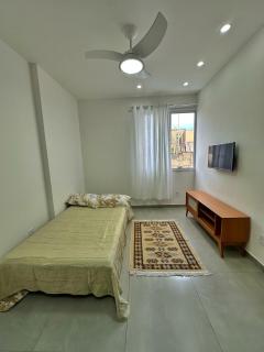 Todo reformado ótima localização em Copacabana - 2