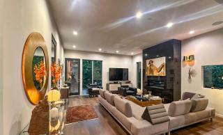Luxury Living in West Hollywood Modern 3BR Home w Pool & Hot tub - Los Angeles - 0