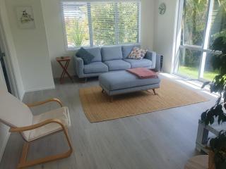 Lorenzen Bay Getaway - 3