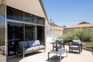 Modern pool home 13 mi from Disney sleeps 12 - West Covina - 2