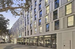Motel One Köln-Neumarkt - Köln - 9