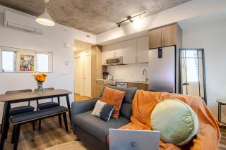 Stylish 1BDR Apartment in the Heart of DT MTL - Montréal - 8