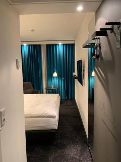Motel One Köln-Neumarkt - 7