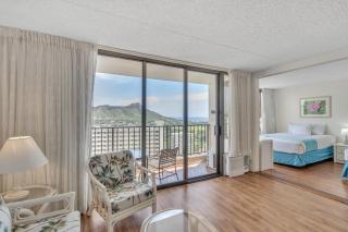 Elevated Condo with Diamond Head & Ocean Views, Steps from Waikiki Beach (13011) - Honolulu - 3