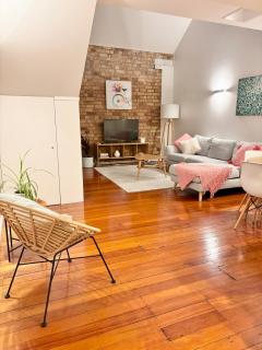 Character Loft - Close to it all ! - 9