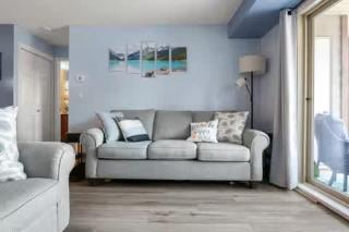 The Beach House Pool Access 5 Min Walk to Lake Sleeps 8 - Invermere - 8