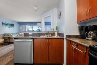 The Beach House Pool Access 5 Min Walk to Lake Sleeps 8 - Invermere - 3