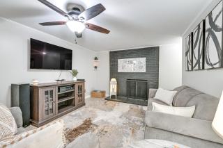 3 Mi to Dtwn Hickory Home Base with Patio! - Hickory - 0