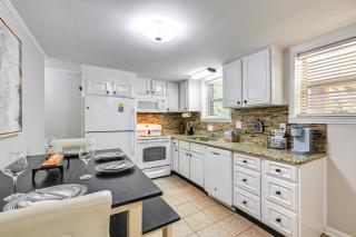 3 Mi to Dtwn Hickory Home Base with Patio! - Hickory - 9