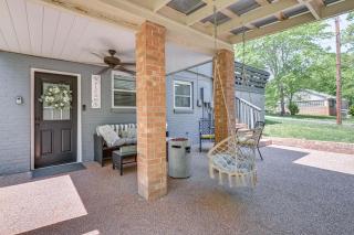 3 Mi to Dtwn Hickory Home Base with Patio! - Hickory - 8