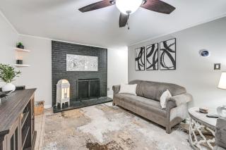 3 Mi to Dtwn Hickory Home Base with Patio! - Hickory - 6