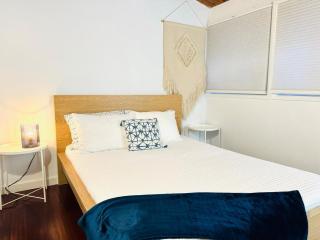 OB Cottage Retreat Best Location, Patio & Beach! - San Diego - 8