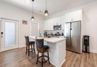 Lexington Luxury l 4BR 3BA - Riverdale - 5