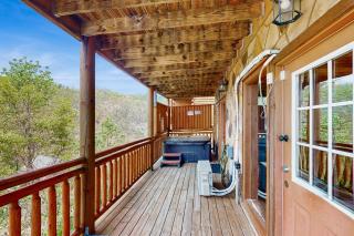 Top of the World Pool Lodge - Sevierville - 4