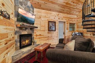 Cabin On A Hill - Cosby - 4