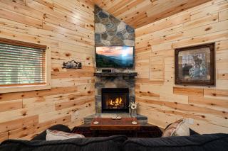 Cabin On A Hill - Cosby - 3