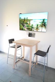 Modern Larnaca Beach Apartment - Larnaca - 6