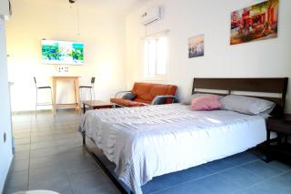 Modern Larnaca Beach Apartment - Larnaca - 0