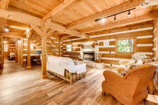 Barn Hangout and Grill Station Sebring Family Cabin - Sebring - 7