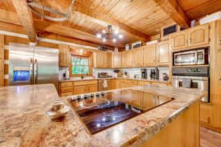 Barn Hangout and Grill Station Sebring Family Cabin - Sebring - 3