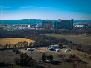 The Connect Resort 2 to Min WinStar 22 min to Lake Murray - 2