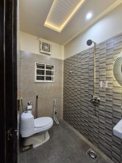 Luxe Furnish Heaven, Heart of Johar Town, 465 Revenue Society, Main Revenue Road, Lahore - Lahore - 5