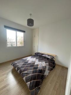 3 bedroom Flat central-5min walk to beach - 1