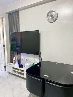 Monarch Park-suites Condominium - Manila - 1