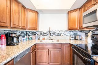 MGM Airport Strip 2 miles - 3