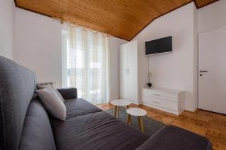 Apartments and rooms by the sea Palit, Rab - 24303 - 1