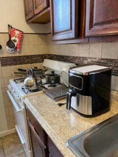 2-Bedroom Apartment in the Bronx and Pet Friendly - Bronx - 4