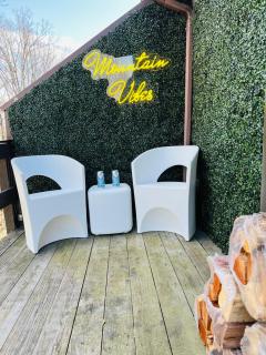 Home at Camelback Mtn with Game Room near Waterparks - Tannersville - 2