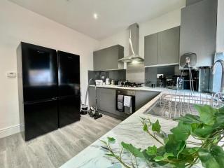 Cosy Grove Road - Wakefield - 5