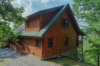 Secluded 2BR Log Cabin Hot Tub Stunning Mountain Views - 8