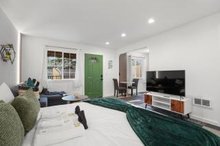 Spacious 5BR Coastal Retreat - 8 Beds Beach & Golf - Pacifica - 2