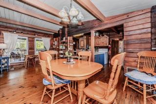 Rustic Peninsula Retreat and Pool - 5